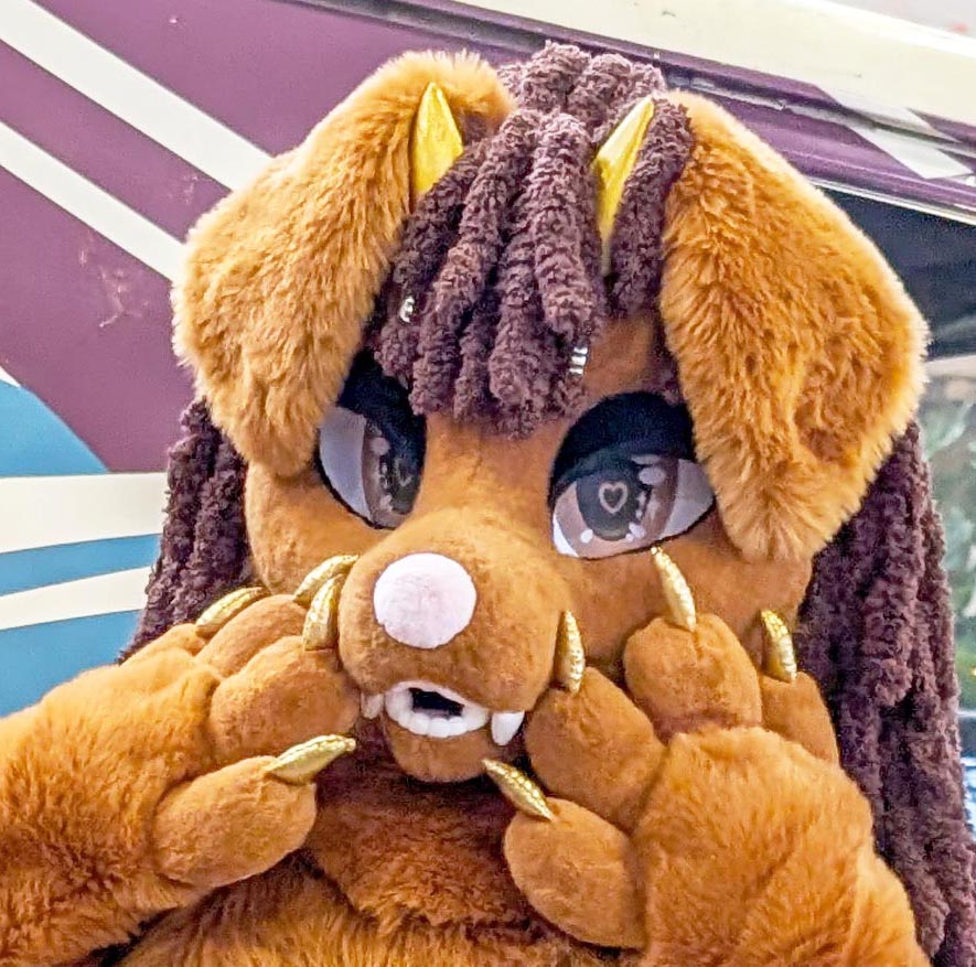 lunarsuites fursuit